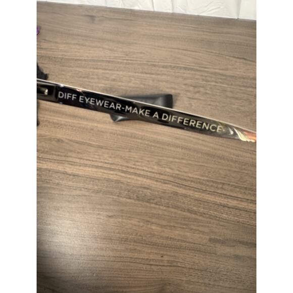 DIFF Eyewear Blue Cat Eye Sunglasses – Designer Oversized Shades with Case - Picture 5 of 5